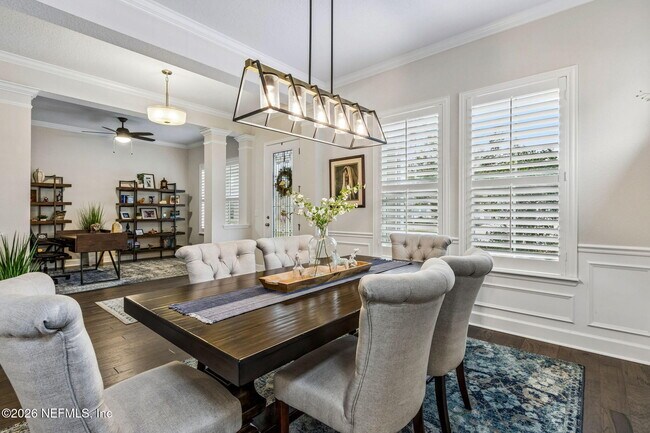 Building Photo - 209 Manor Ln