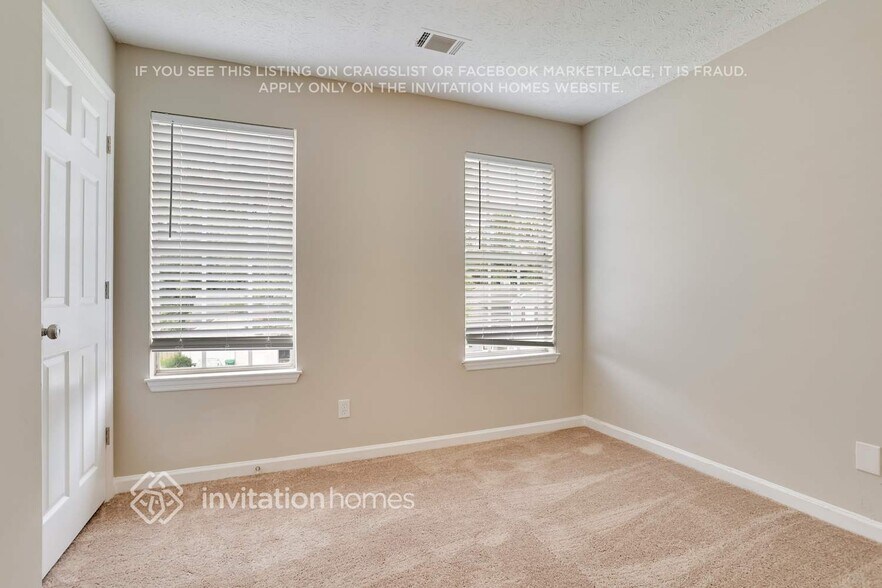 Building Photo - 6574 Eastbriar Dr