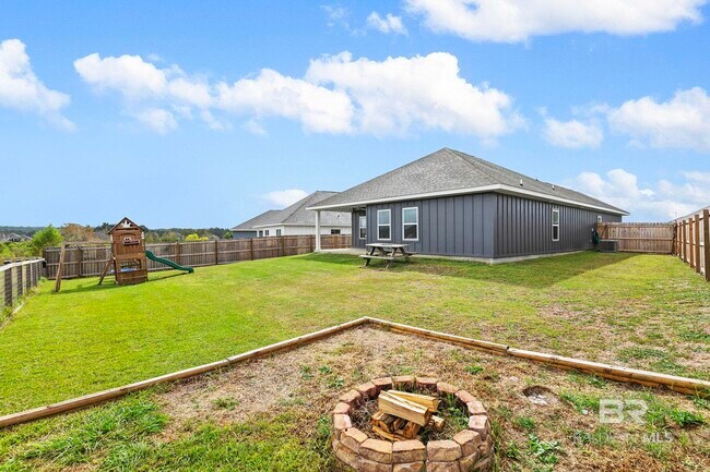 Building Photo - 13164 Shoshoney Cir