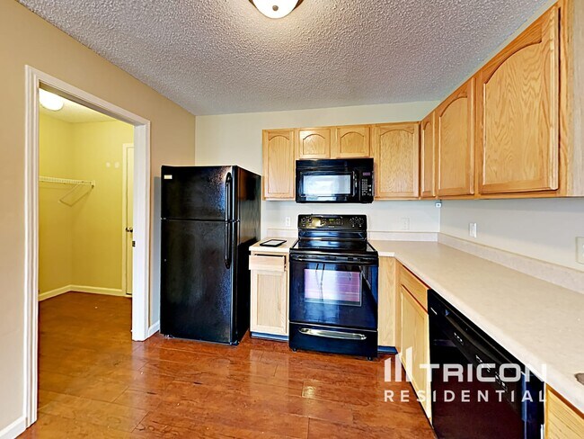 Building Photo - 6733 Everbloom Ln