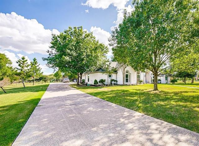 Building Photo - 400 Chippendale Dr