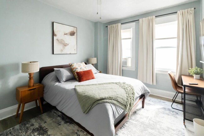 Building Photo - 2240 Murray Hill Rd