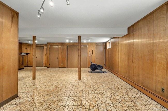 Building Photo - 167 Gaylor Rd