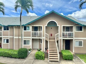 Building Photo - Spacious 2 Bedroom / 2 Bath Mostly Furnish...