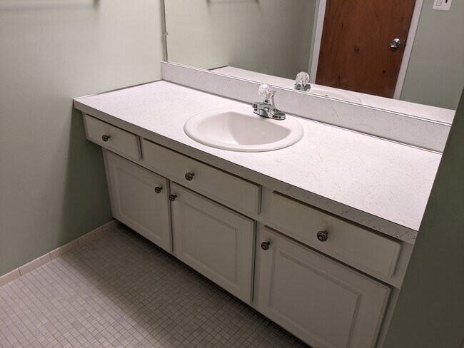 Building Photo - 8305 Karam Blvd