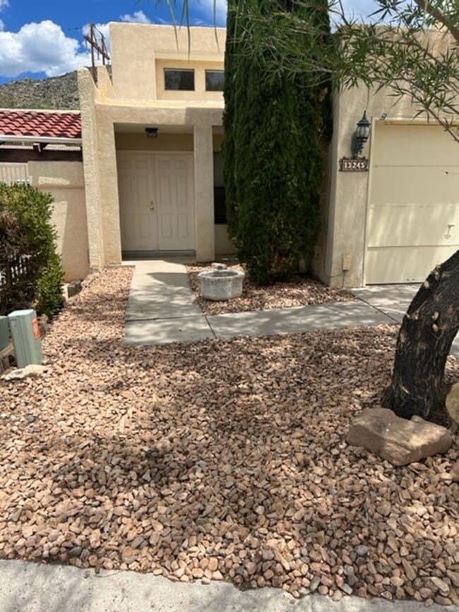 Building Photo - Beautiful 2 Bedroom 2 Bath 2 Car Garage Town House in the foot hills COMING SOON! Available 12/22...