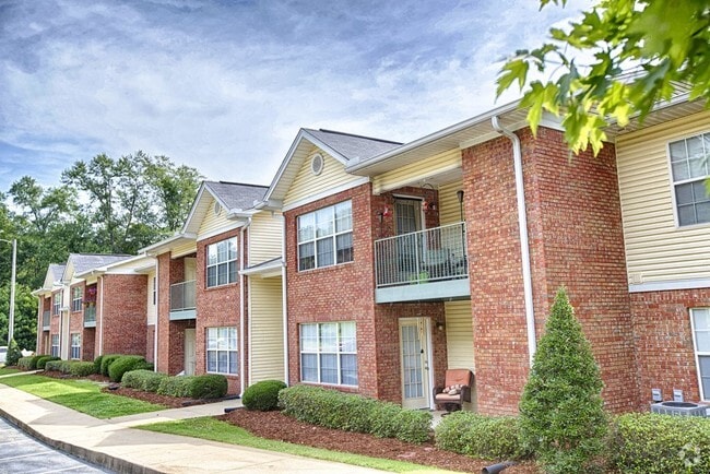 Building Photo - Forest Trail Apartment Homes