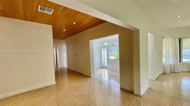 Building Photo - 625 93rd St