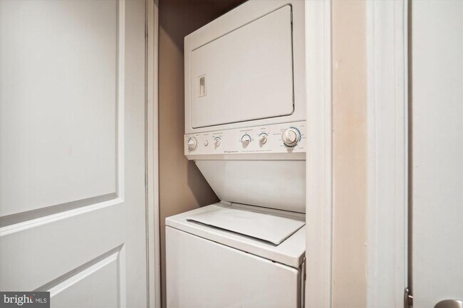 Building Photo - 11700 Old Georgetown Rd