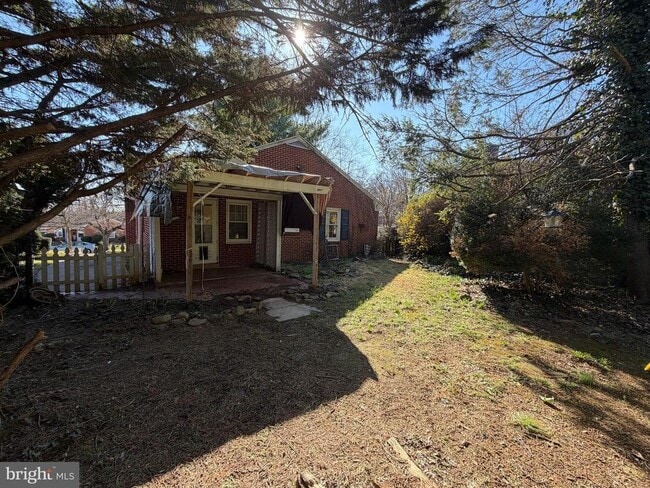 Building Photo - 540 Bellview Ave