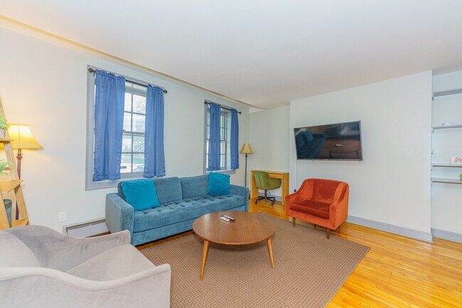 Building Photo - 12 S Mall Arterial