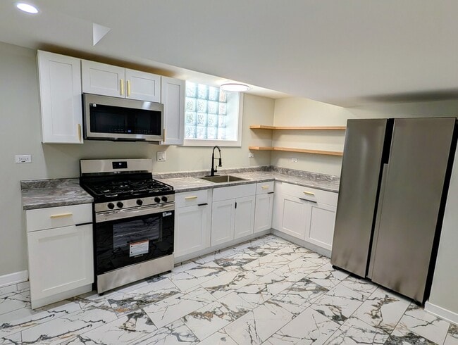 Building Photo - 41 W 14th Pl