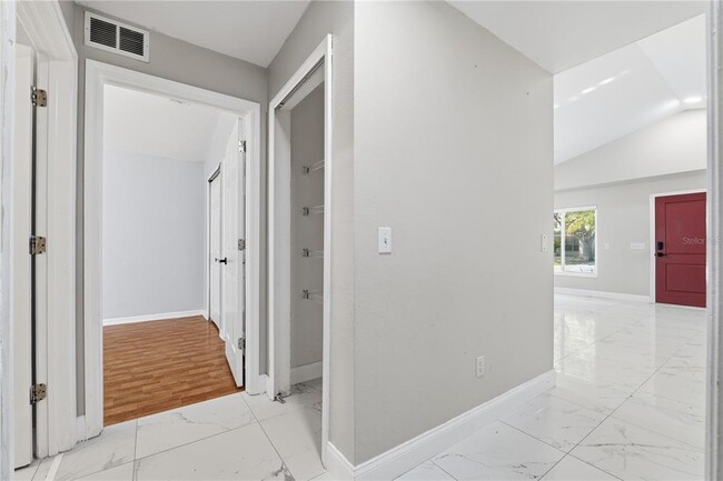 Building Photo - 6614 Northhaven Ct