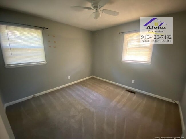 Building Photo - 1933 Wayne Ln