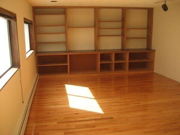 Building Photo - 61 6th St