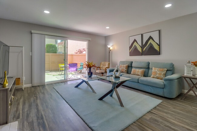 Building Photo - 6871 Alvarado Rd