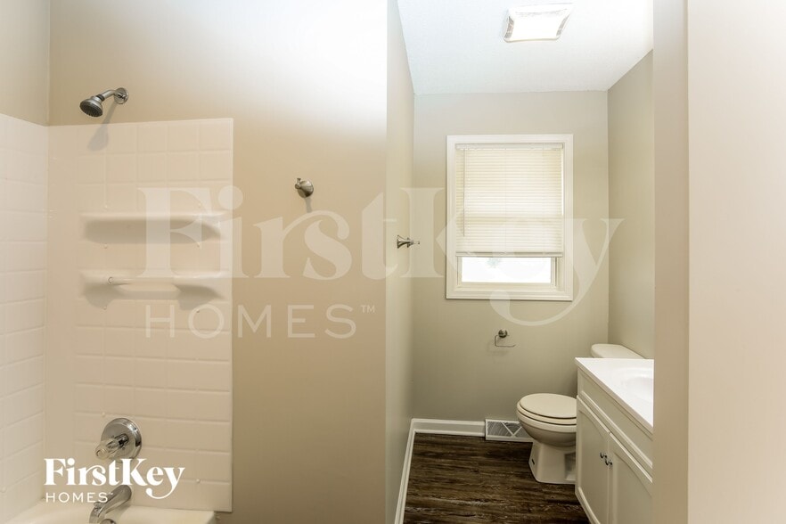 Building Photo - 815 Rowell St