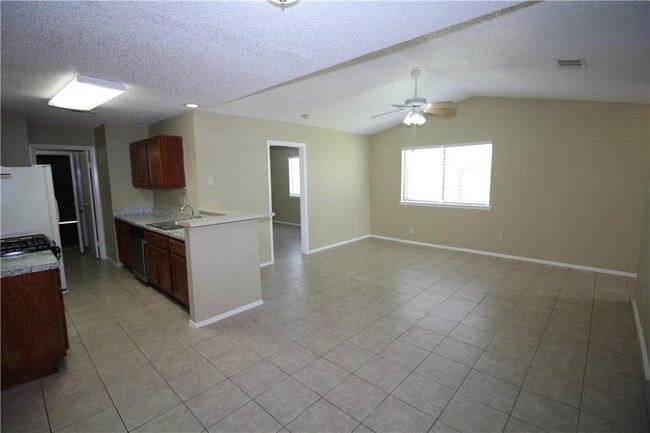 Building Photo - 12331 Alderbrook Dr