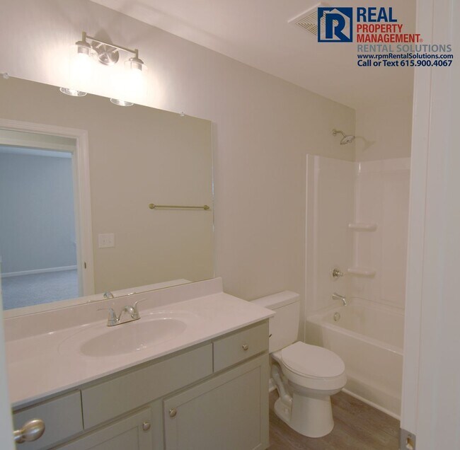 Building Photo - BRAND NEW 3BD/2.5BA townhome in LaVergne!