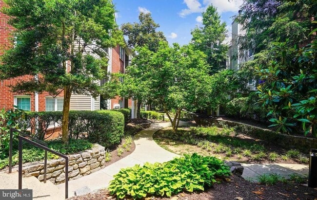 Building Photo - 3306 Wyndham Cir