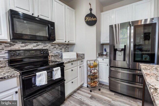 Building Photo - 15575 Catamaran Ct