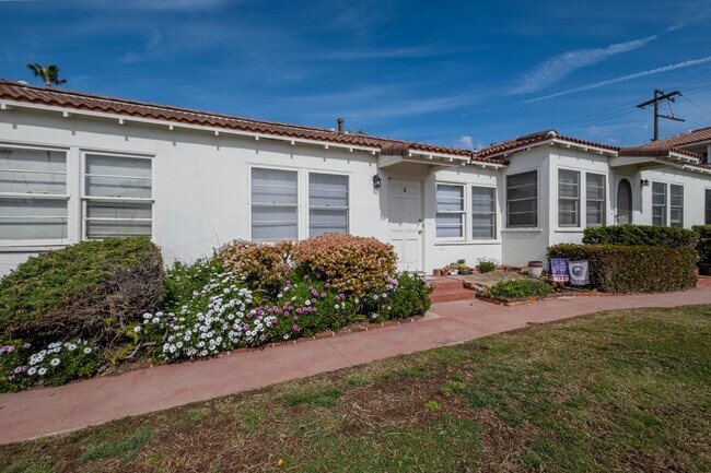 Building Photo - 1506 S Catalina Ave