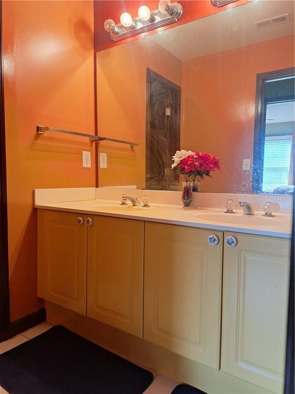 Building Photo - 100 Sunvalley Dr