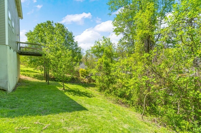 Building Photo - 8295 Oak Terrace Ln