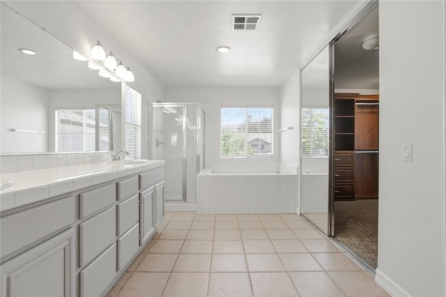 Building Photo - 1605 Rivendel Dr