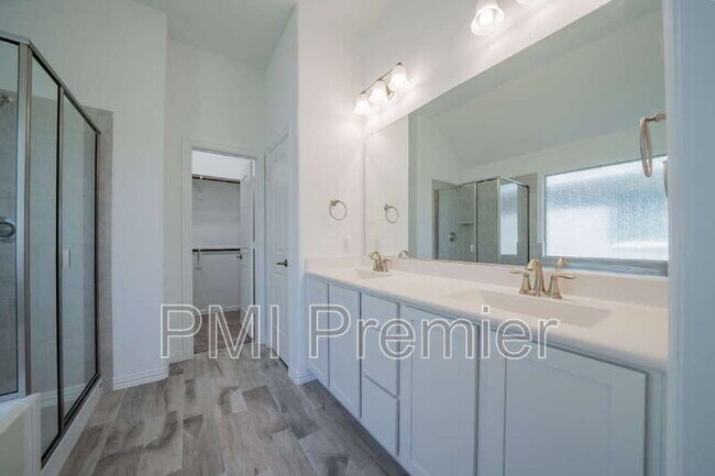 Building Photo - 14817 Equine Trail