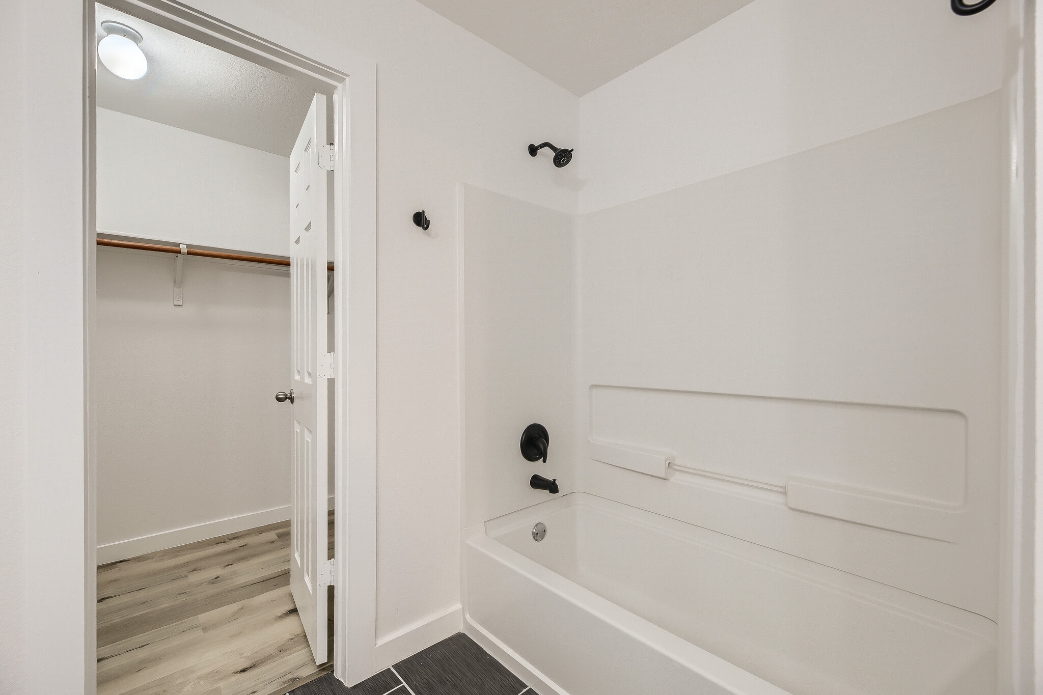 Building Photo - 1721 Poppy Seed Ln