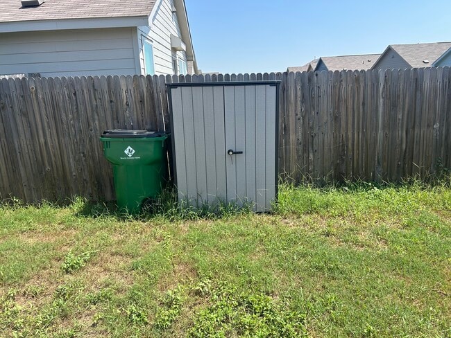 Building Photo - 5831 Coahulia Rdg