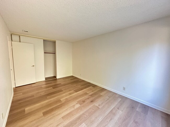 Building Photo - Benicia House in a Desired Location
