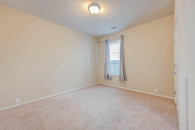 Building Photo - 10011 Terrance Springs Ln