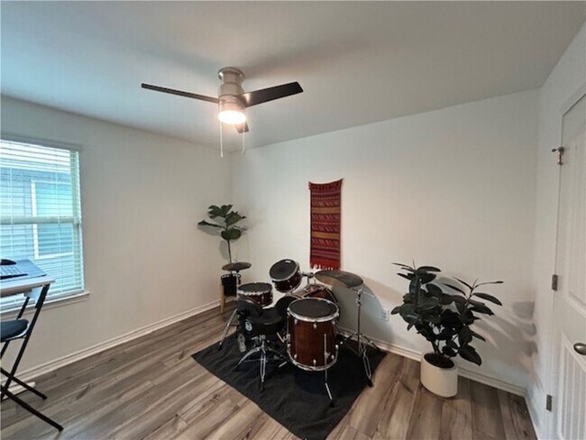 Building Photo - 7726 Lariat Toss Dr