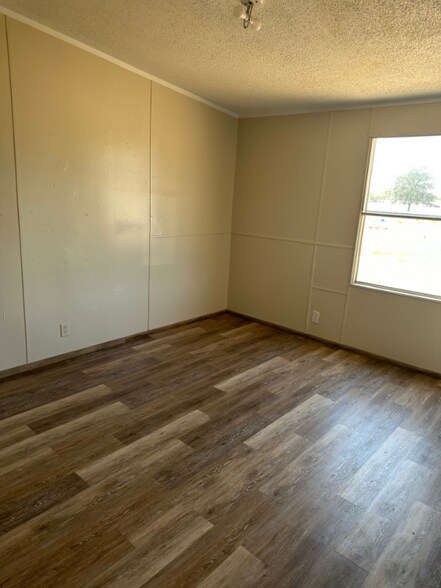 Building Photo - 311 Crescent Meadows Ln