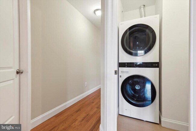 Building Photo - 4151 Cresson St