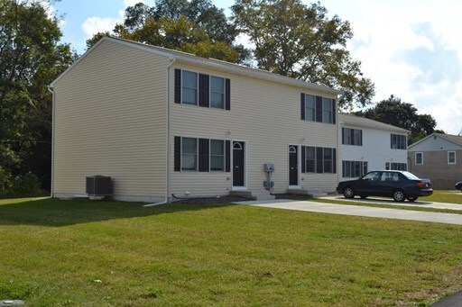 Primary Photo - Campus Heights Townhouses