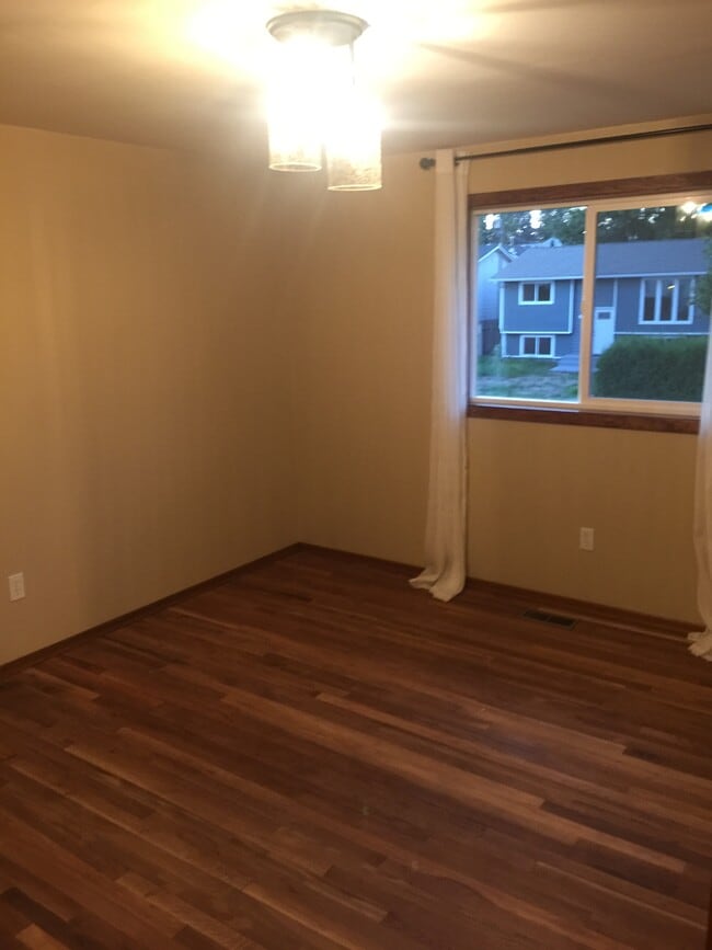 Building Photo - 4120 E Congress Ave