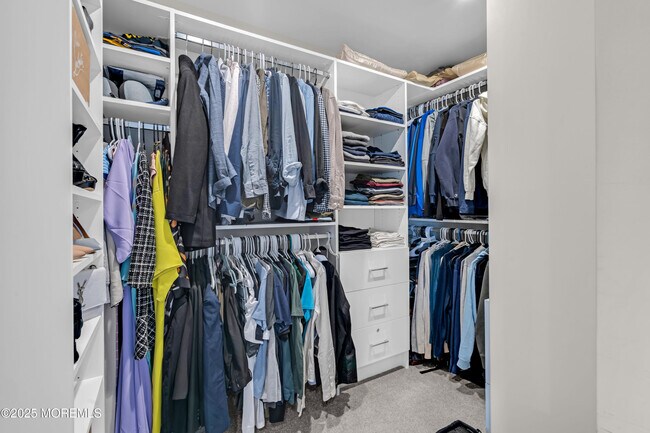 Building Photo - 2002 Evans Ln