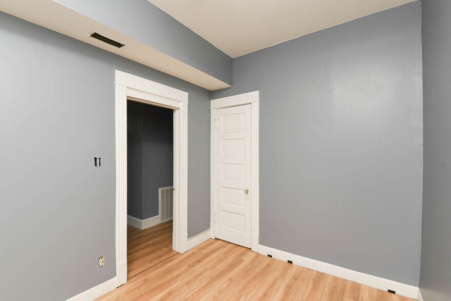 Building Photo - 2738 N Central Park Ave