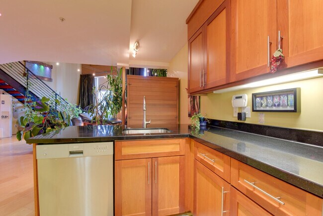 Building Photo - 3960 Adeline St