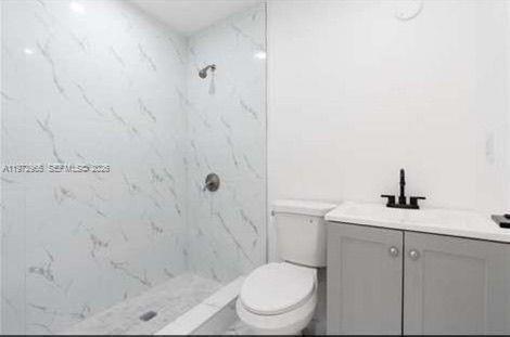 Building Photo - 5701 SW 41st St