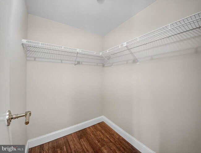 Building Photo - 1530 Key Blvd