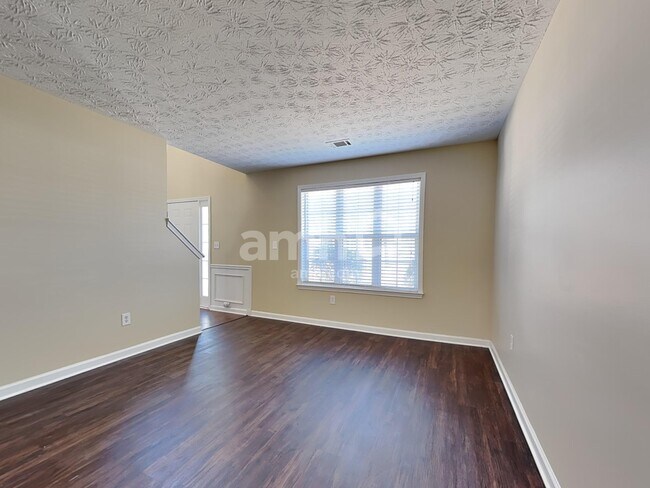 Building Photo - 5296 Under Way