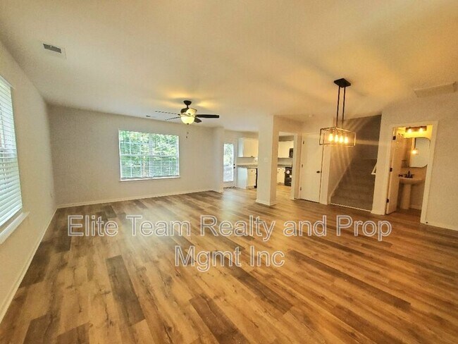 Building Photo - 5709 Kelden Walker Ln