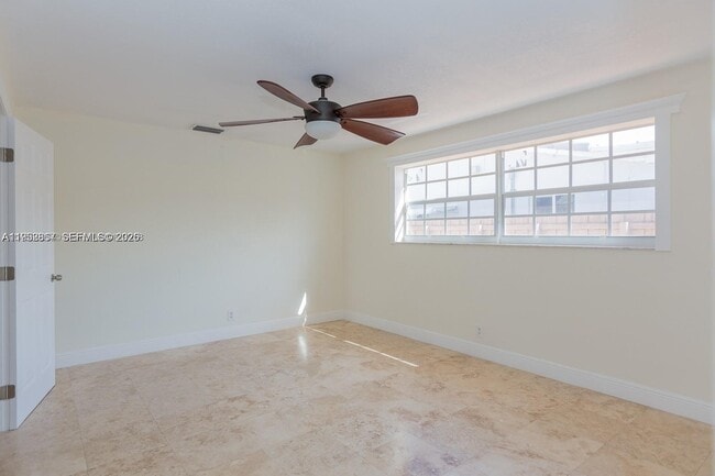 Building Photo - 5520 Hayes St