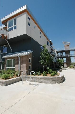 Building Photo - Preleasing for August 2026 - Two Level Condo Available Near CU Campus