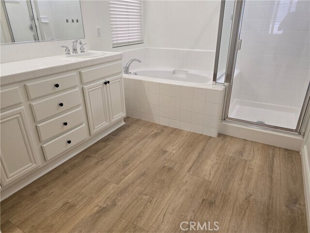 Building Photo - 31532 Royal Oaks Dr