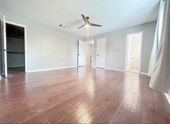 Building Photo - 20211 Salzburg Ln